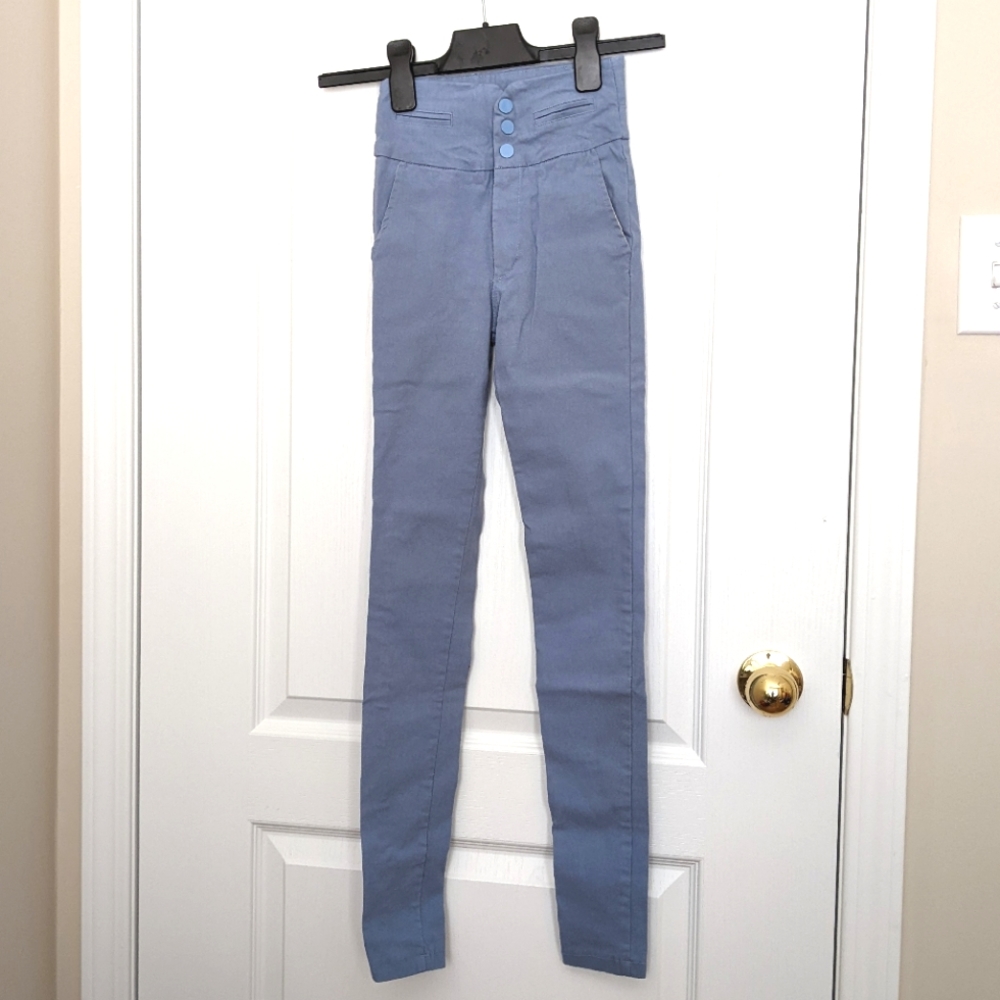 Ultra High Waisted Light Wash Jeggings